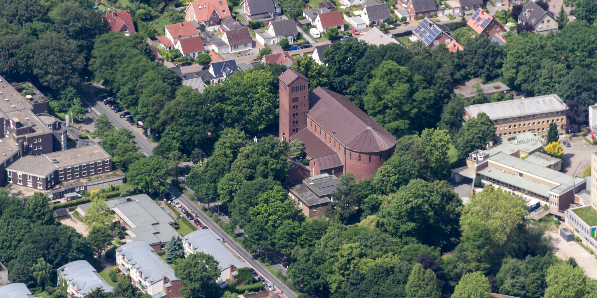 Dietmar Rabich (https://commons.wikimedia.org/wiki/File:Münster,_St.-Gottfried-Kirche_--_2014_--_8332.jpg), Ausschnitt, https://creativecommons.org/licenses/by-sa/4.0/legalcode